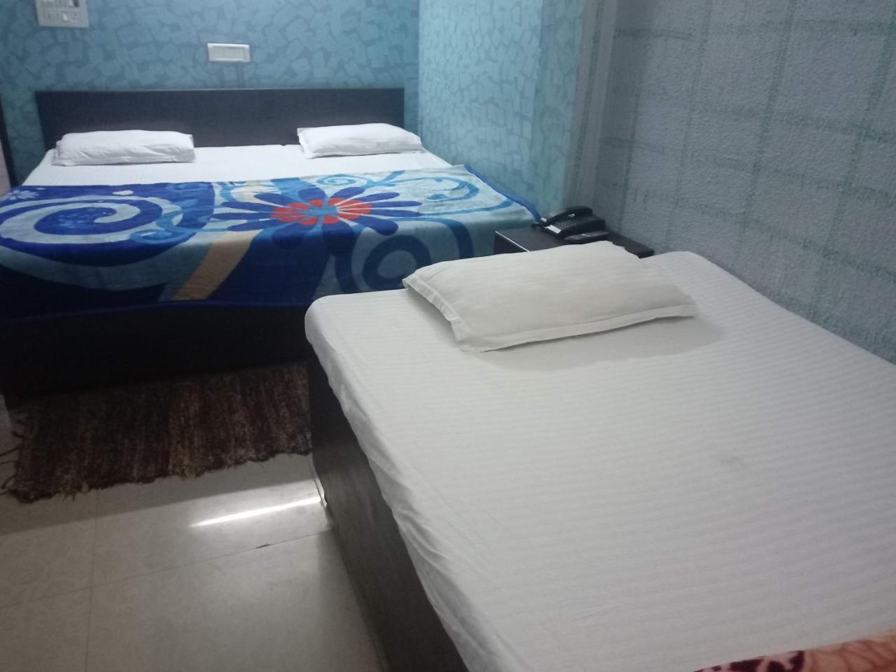 Delhi Inn Yeni Delhi Dış mekan fotoğraf