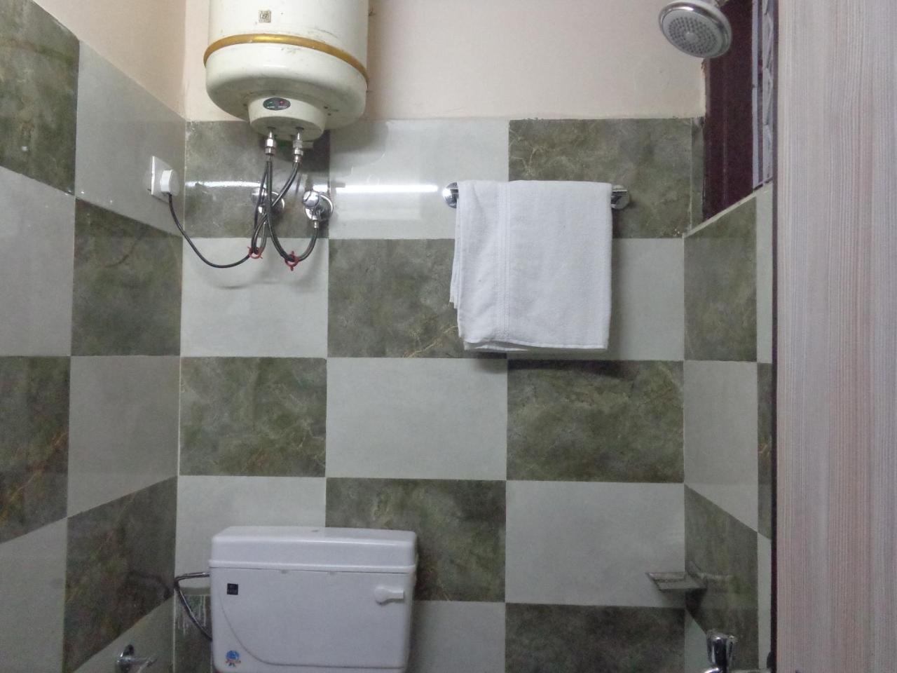 Delhi Inn Yeni Delhi Dış mekan fotoğraf